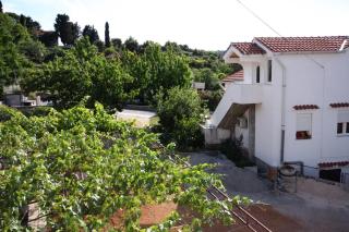 Apartments by the sea Kampor, Rab - 4986 - 2