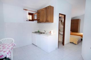 Apartments by the sea Zavode, Omis - 5252 - 2