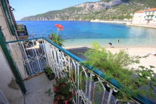 Apartments by the sea Komiza, Vis - 8533 - 5