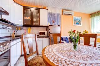 Apartments with WiFi Split - 11367 - 6