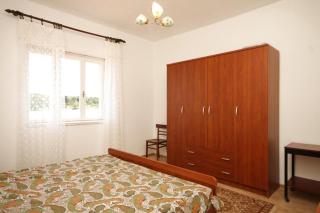 Family friendly seaside apartments Ugljan - 828 - 4