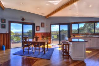 Mayakitana ~ Overlooking the golf course - Coles Bay - 5