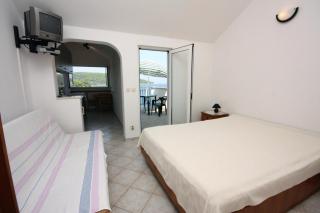 Apartments by the sea Necujam, Solta - 5182 - 6
