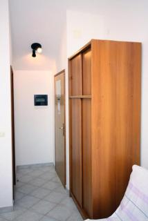 Apartments by the sea Necujam, Solta - 5182 - 1