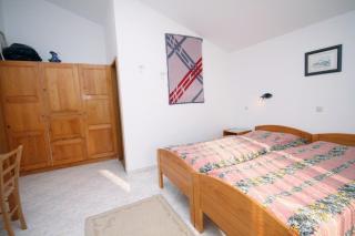 Rooms with a parking space Gornje selo, Solta - 5170 - 1