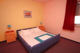 Apartments and rooms with parking space Makarska - 6834 - 8