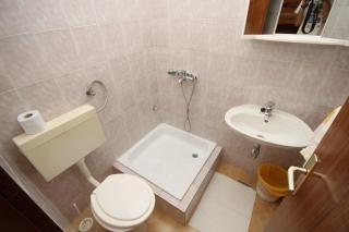 Apartments with a parking space Brela, Makarska - 6906 - 9