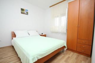 Apartment Petrcane 3300b - 3