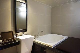 Louis Boutique Hotel - Changwon - 1