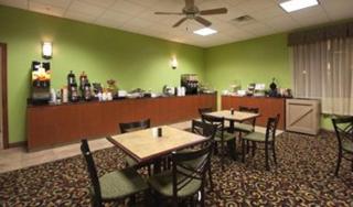 Best Western Plus Mid Nebraska Inn & Suites - Kearney - 4