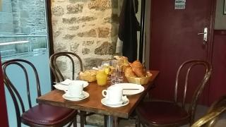 Cafe Hotel du Theatre - 6