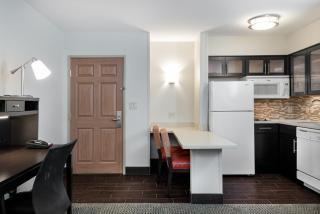 Staybridge Suites Chantilly Dulles Airport by IHG - Chantilly - 6