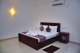 Airport Grand Holiday Home - Katunayake - 2