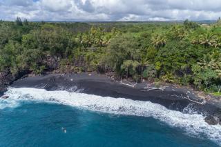The Bali House and Cottage at Kehena Beach Hawaii - Kehena - 9