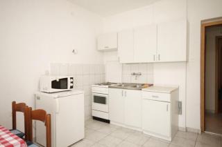 Apartments by the sea Ugljan - 8301 - 9