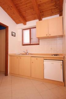 Apartments by the sea Sutomiscica, Ugljan - 912 - 8