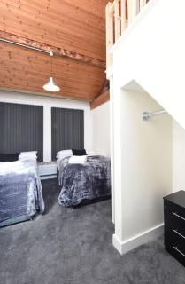 Stunning Penthouse Slps 20 (38 A4) - 2