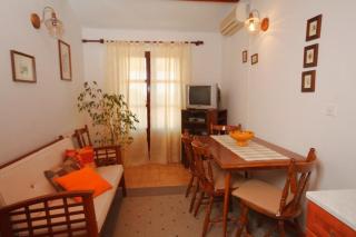 Apartments with a parking space Mali Losinj (Losinj) - 7969 - 7