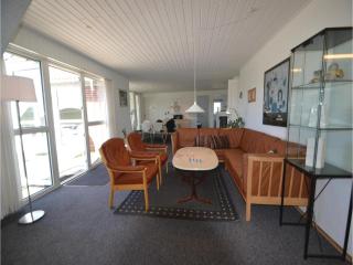 5 Bedroom Stunning Home In Hvide Sande - Bjerregård - 1
