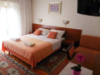 Rooms with a parking space Lovran, Opatija - 2302 - 3