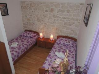 Apartments by the sea Kastel Stafilic, Kastela - 8678 - 9