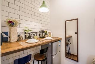 Shanghai Apartment Good Location 1200 - 1
