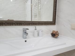 Royal Center-3 rooms 3 tv - Chişinău - 5