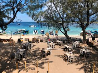 Samba Villas Beachfront View - Gili Trawangan - 5