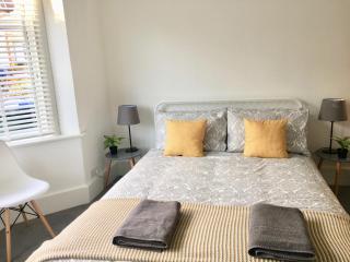 Highfield University House By Your Stay Solutions Short Lets & Serviced Accommodation Southampton With Garden - Southampton - 7