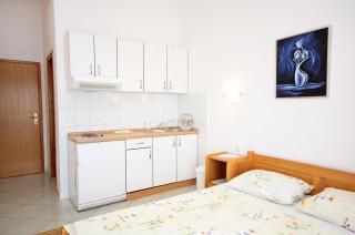 Apartments with a parking space Drvenik Gornja vala, Makarska - 4890 - 4