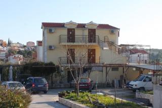 Family friendly apartments with a swimming pool Seget Vranjica, Trogir - 7559 - 7