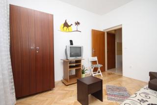 Apartments by the sea Duce, Omis - 8633 - 2