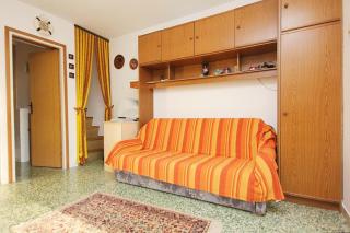 Family-friendly apartments with swimming pool Okrug Donji, Ciovo - 8072 - Okrug Donji - 1