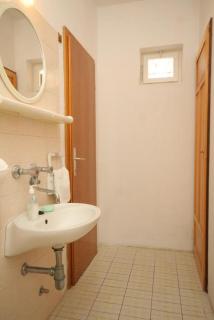 Apartments and rooms with parking space Komiza, Vis - 8844 - Komiža - 1