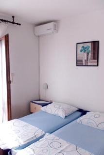 Apartments and rooms with parking space Hvar - 8717 - 3