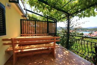 Apartments by the sea Loviste, Peljesac - 10255 - 1