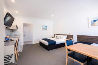 Commercial Golf Resort - Albury - 1