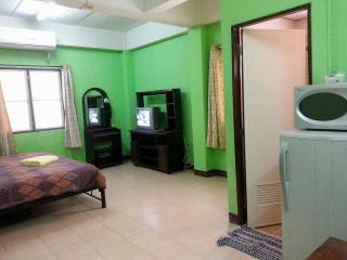 Roong-Arun Apartment - Bangkok - 2