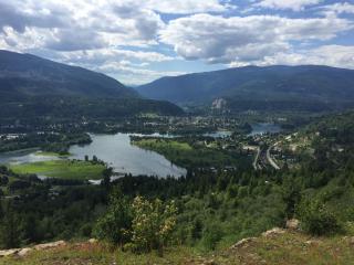 Canadas Best Value Inn & Suites-Castlegar - Castlegar - 1