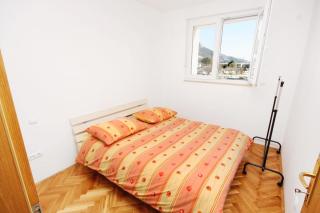 Apartments by the sea Omis - 6073 - 2