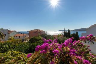 Apartments by the sea Seget Vranjica, Trogir - 5964 - Seget Vranjica - 1