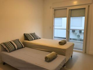 Apto Praia Ingleses 3q 2g - 2