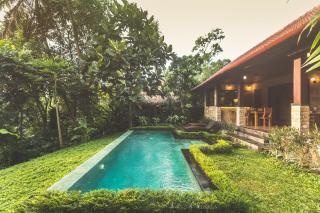 A Priori Villa Ubud - Ubud - 2