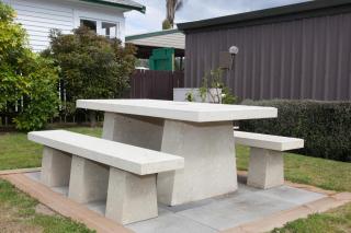 Alton Lodge Motel - 1