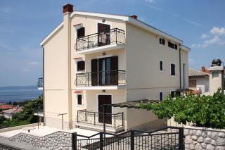 Apartments with parking spaces Novi Vinodolski - 5593 - 2
