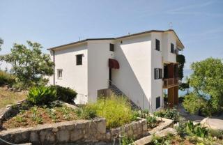 Apartments with a parking space Omis - 11066 - 4