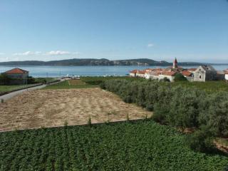 Apartments by the sea Seget Donji, Trogir - 2041 - 9