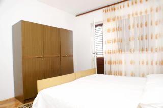 Family friendly seaside apartments Vlasici, Pag - 4131 - 2
