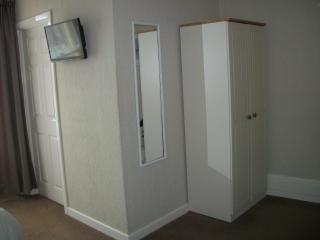 Glenthorne Guest House - Tenby - 1