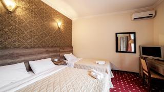 Orange Hotel - 4